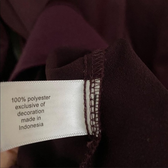 Lane Bryant Maroon Satin Lace Detail Sweatshirt Style Ties at Back Neck Sz 26 - Picture 6 of 13